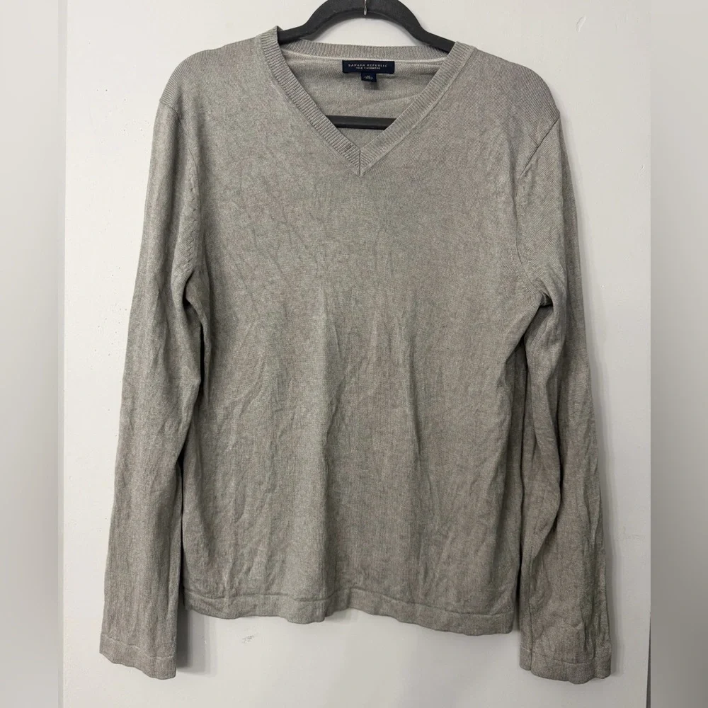 Banana Republic Silk Cashmere Blend Mens Medium Gray V-neck Lightweight Knit Top